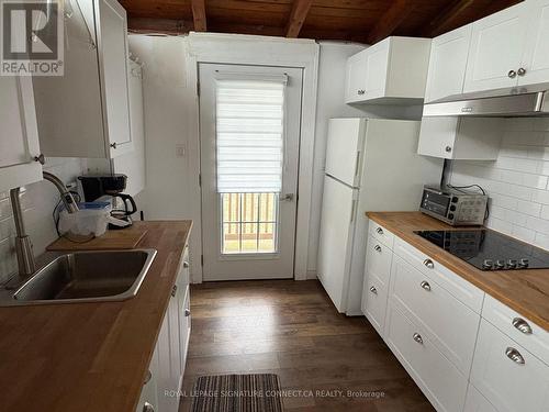 5 Erie Heights Line, Haldimand, ON - Indoor Photo Showing Kitchen