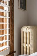 Room details with radiator - 