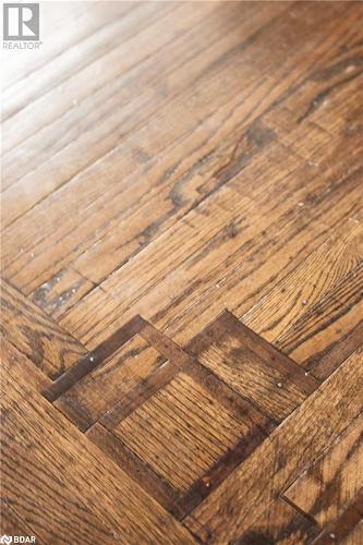 Interior details featuring hardwood flooring - 109 Fairleigh Avenue S, Hamilton, ON -  Photo Showing Other Room