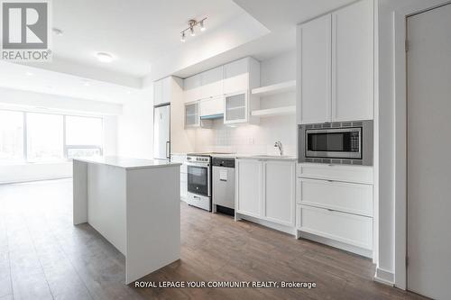 803 - 2433 Dufferin Street, Toronto, ON - Indoor Photo Showing Kitchen