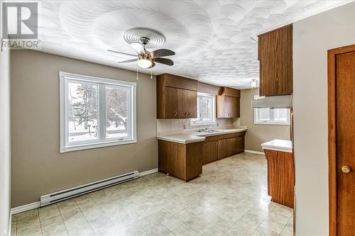 3261 St.Laurent Street, Chelmsford, ON - Indoor Photo Showing Kitchen