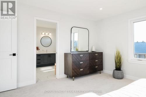 1005 Moore Street, Brockville, ON - Indoor Photo Showing Bedroom