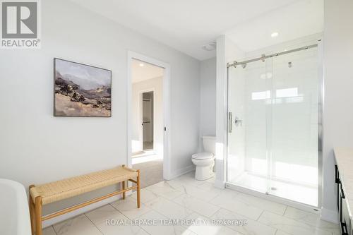 1005 Moore Street, Brockville, ON - Indoor Photo Showing Bathroom