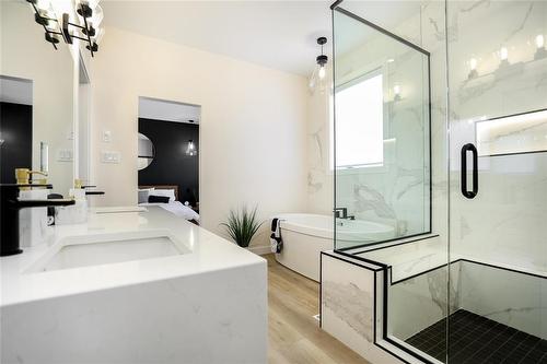 116 Cowley Street, West St Paul, MB - Indoor Photo Showing Bathroom