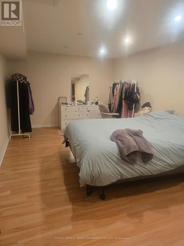 80 Cozens Drive, Richmond Hill, ON - Indoor Photo Showing Bedroom