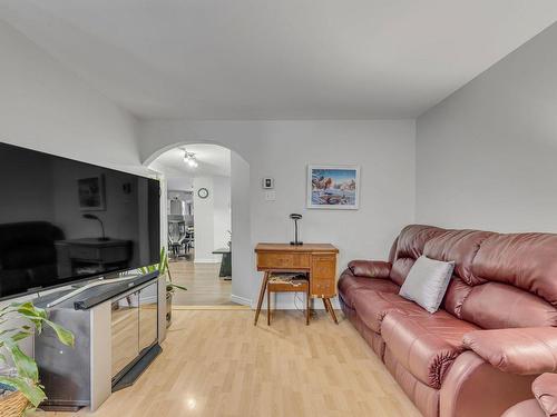 Dwelling - 2421  - 2427 Boul. Louis-Xiv, Québec (Beauport), QC - Indoor Photo Showing Living Room