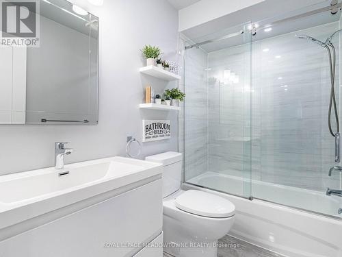 20 Sloan Drive, Milton, ON - Indoor Photo Showing Bathroom