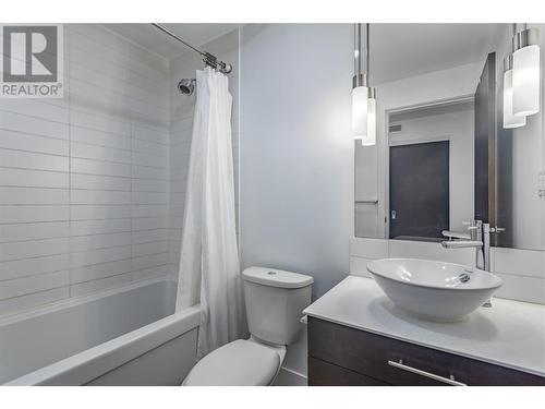 2040 Springfield Road Unit# 904, Kelowna, BC - Indoor Photo Showing Bathroom