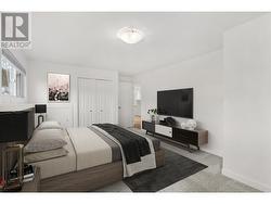 SUITE -large bedroom *virtually staged - 