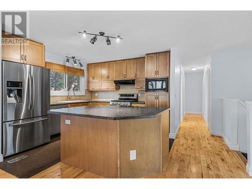 3309 Mcmahon Road, West Kelowna, BC - Indoor Photo Showing Kitchen With Stainless Steel Kitchen