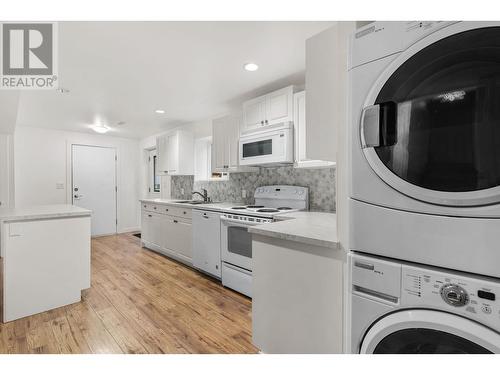 3309 Mcmahon Road, West Kelowna, BC - Indoor Photo Showing Laundry Room