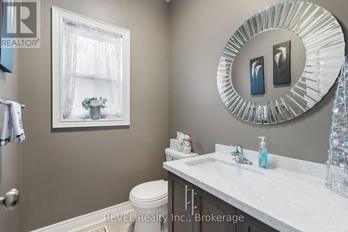 4061 Village Creek Drive, Fort Erie (328 - Stevensville), ON - Indoor Photo Showing Bathroom