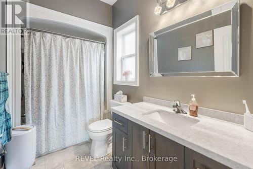 4061 Village Creek Drive, Fort Erie (328 - Stevensville), ON - Indoor Photo Showing Bathroom