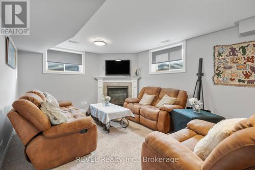 4061 Village Creek Drive, Fort Erie (328 - Stevensville), ON - Indoor Photo Showing Living Room With Fireplace