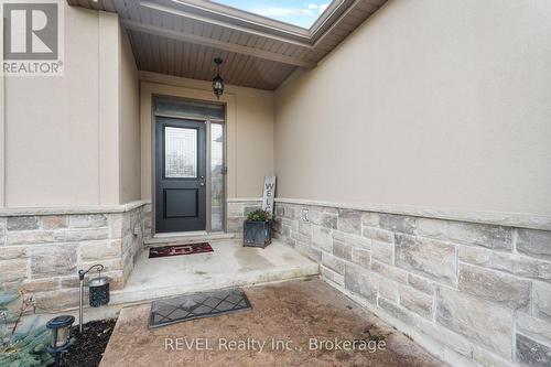 4061 Village Creek Drive, Fort Erie (328 - Stevensville), ON - Outdoor