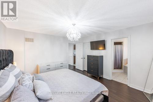 71 Betony Drive, Richmond Hill, ON - Indoor Photo Showing Bedroom