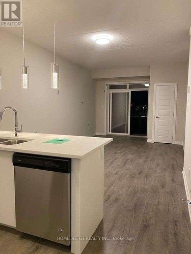 328 - 610 Farmstead Drive, Milton, ON - Indoor Photo Showing Kitchen With Double Sink