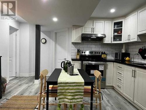 1009 Job Crescent, Milton, ON - Indoor Photo Showing Kitchen