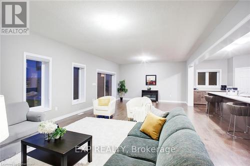 61 Broadacre Drive, Kitchener, ON - Indoor Photo Showing Living Room