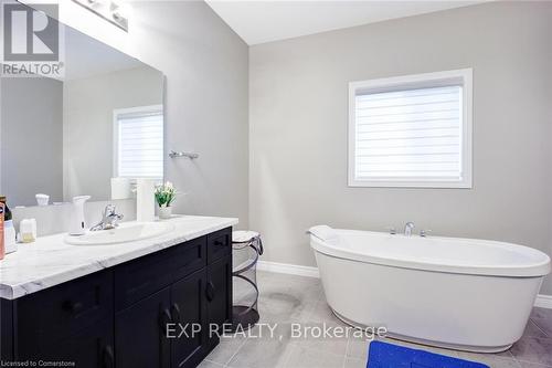 61 Broadacre Drive, Kitchener, ON - Indoor Photo Showing Bathroom