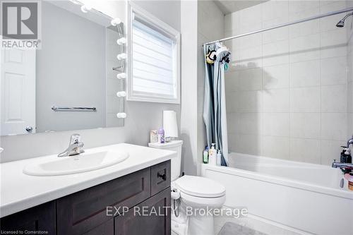 61 Broadacre Drive, Kitchener, ON - Indoor Photo Showing Bathroom