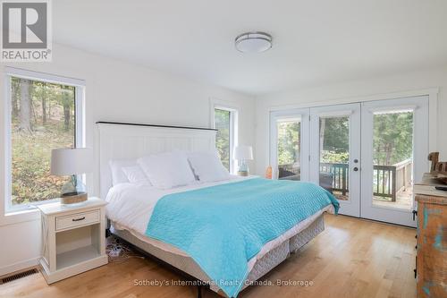 1010 Ransbury Road, Muskoka Lakes (Watt), ON - Indoor Photo Showing Bedroom