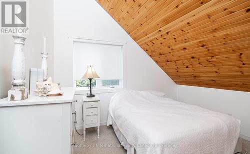 1010 Ransbury Road, Muskoka Lakes (Watt), ON - Indoor Photo Showing Bedroom