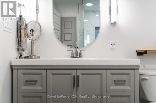 118 Shady Hill Road, West Grey, ON - Indoor Photo Showing Bathroom