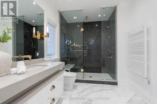 927 The Greenway, Mississauga, ON - Indoor Photo Showing Bathroom