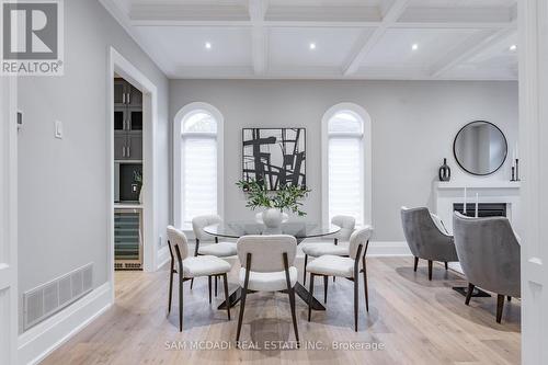 927 The Greenway, Mississauga, ON - Indoor Photo Showing Dining Room