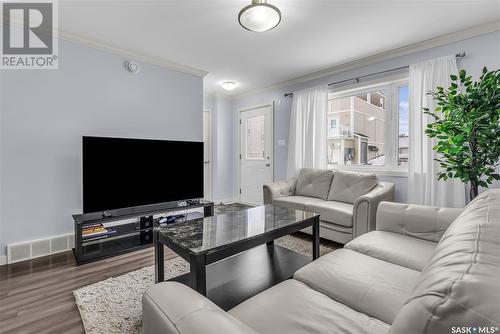 1207 130 Marlatte Crescent, Saskatoon, SK - Indoor Photo Showing Living Room