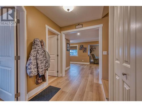 1501 15Th Avenue, Vernon, BC - Indoor Photo Showing Other Room