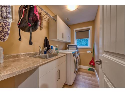 1501 15Th Avenue, Vernon, BC - Indoor Photo Showing Laundry Room