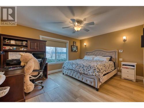 1501 15Th Avenue, Vernon, BC - Indoor Photo Showing Bedroom