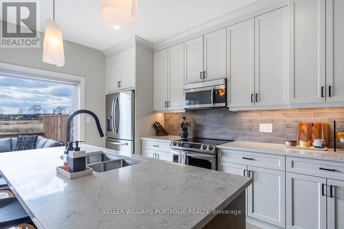 4 - 744 Nelson Street W, Norfolk, ON - Indoor Photo Showing Kitchen With Double Sink With Upgraded Kitchen