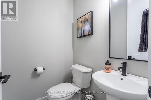 4 - 744 Nelson Street W, Norfolk, ON - Indoor Photo Showing Bathroom