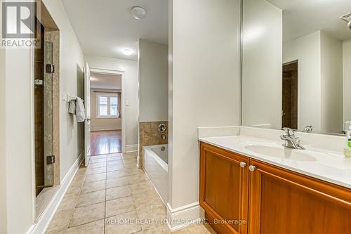 15 Warden Woods Court, Markham, ON - Indoor Photo Showing Bathroom