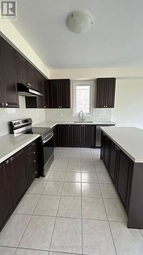 30 Sara Drive, Thorold, ON - Indoor Photo Showing Kitchen