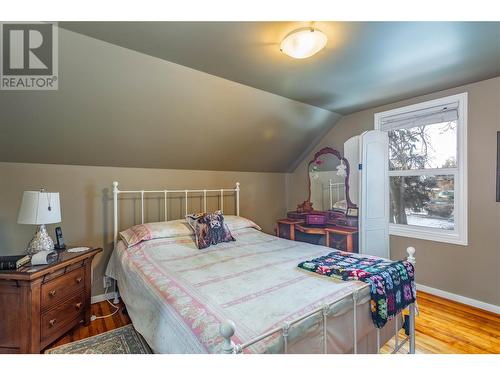 6934 Highway 6, Coldstream, BC - Indoor Photo Showing Bedroom