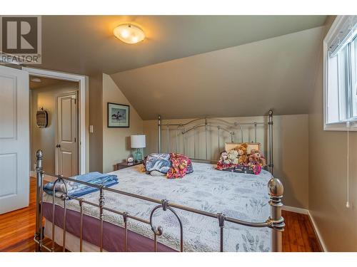 6934 Highway 6, Coldstream, BC - Indoor Photo Showing Bedroom