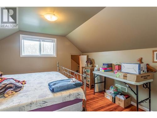 6934 Highway 6, Coldstream, BC - Indoor Photo Showing Bedroom