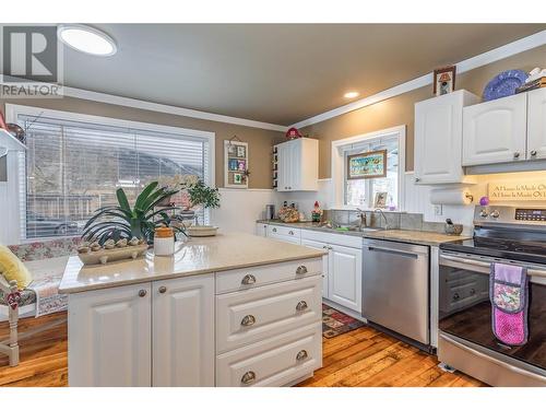 6934 Highway 6, Coldstream, BC - Indoor Photo Showing Kitchen