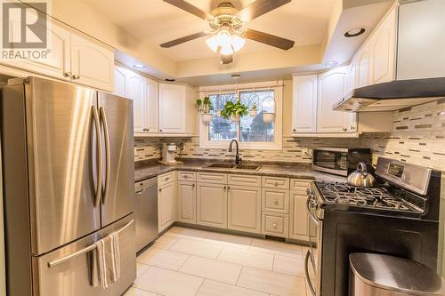 48 Chambers Ave, Sault Ste. Marie, ON - Indoor Photo Showing Kitchen