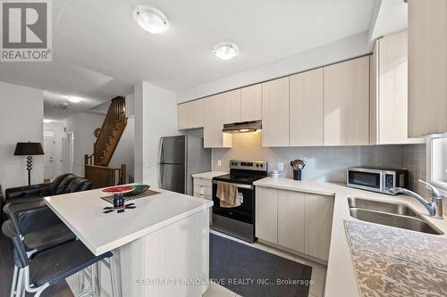 42 - 50 Edinburgh Drive, Brampton, ON - Indoor Photo Showing Kitchen With Stainless Steel Kitchen With Double Sink With Upgraded Kitchen