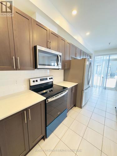 2073 Allegrini Terrace, Ottawa, ON - Indoor Photo Showing Kitchen