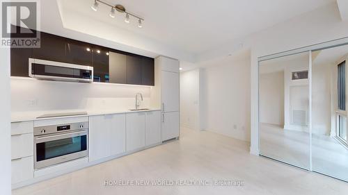 510 - 308 Jarvis Street, Toronto, ON - Indoor Photo Showing Kitchen