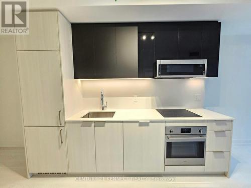 807 - 308 Jarvis Street N, Toronto, ON - Indoor Photo Showing Kitchen