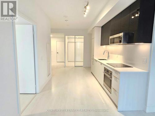 807 - 308 Jarvis Street N, Toronto, ON - Indoor Photo Showing Kitchen