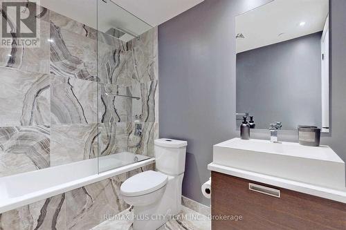 717 - 246 Logan Avenue, Toronto, ON - Indoor Photo Showing Bathroom