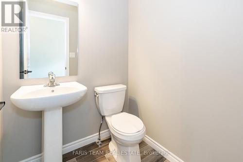 1052 Wright Drive, Midland, ON - Indoor Photo Showing Bathroom